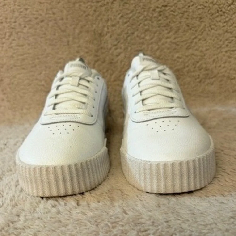 Puma Carina White Leather Platform Sneakers Womens 10 Low Top Trainers 370325-02